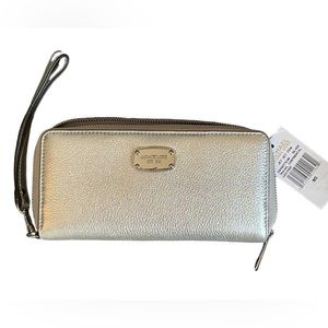Michael Kors Wristlet Wallet NWT